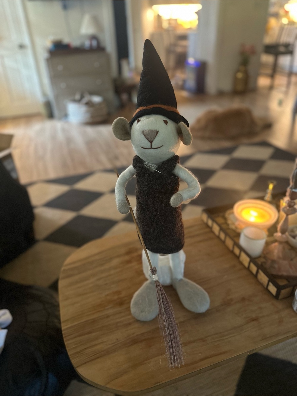 Gry & Sif Handmade Wool witch Mouse brown dress broom 2 feet tall swedish New